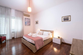 Gregory bright Apartment St Peter's